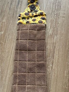 Retro Hanging Kitchen Towel with Sunflower & Bee Print Top